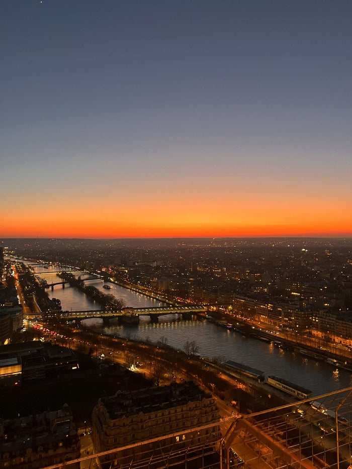 Paris au coucher du soleil depuis la tour Eiffel
